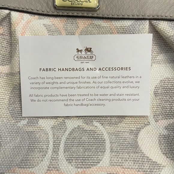 Coach wristlet - Picture 7 of 8